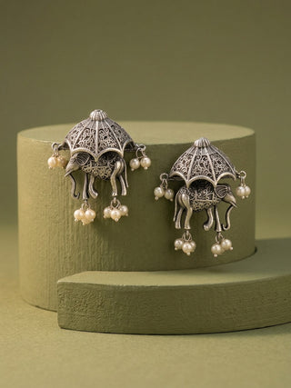 Aira Pearl Earrings